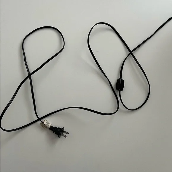 ❌SOLD❌ Vintage Fringe Beaded table lamp with frosted glass and bronze base - Picture 8 of 8